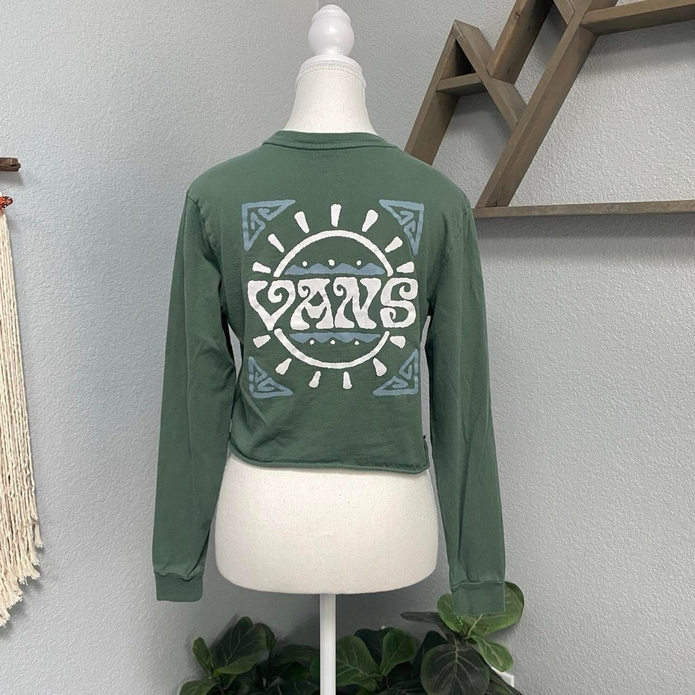 GREEN VANS LONG SLEEVE SUNBURST GRAPHIC CROP TOP 100% COTTON